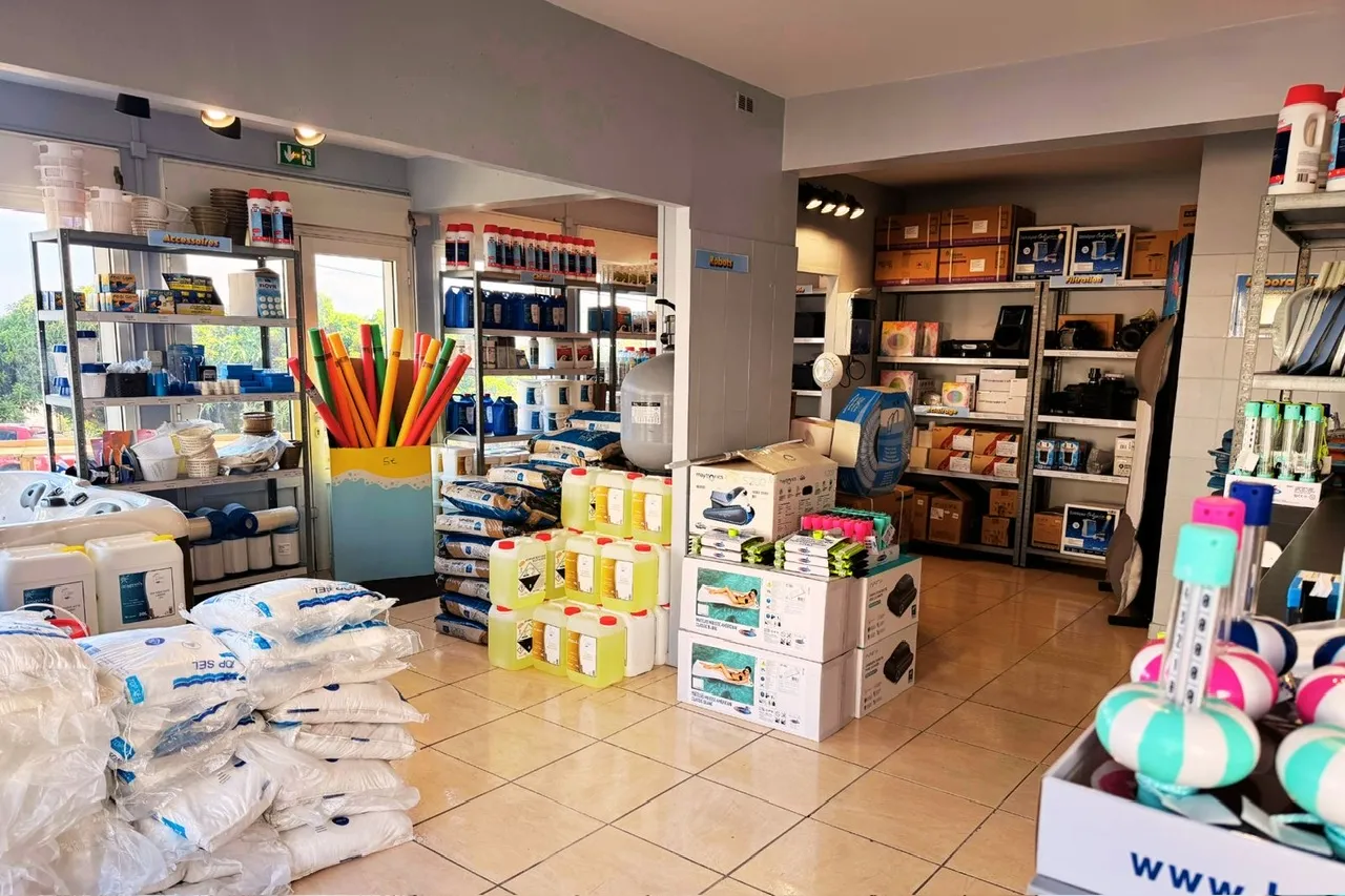 Intérieur du magasin Passion d'Eau à Saint-Leu